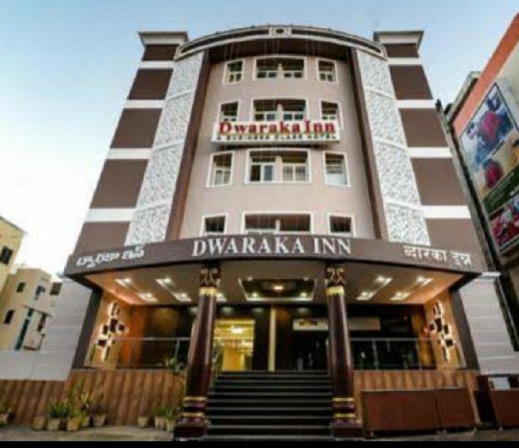 Dwaraka Inn Visakhapatnam Buitenkant foto