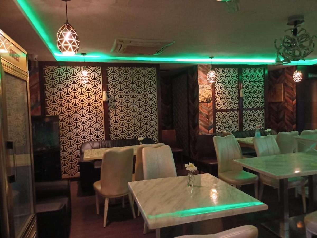 Dwaraka Inn Visakhapatnam Buitenkant foto